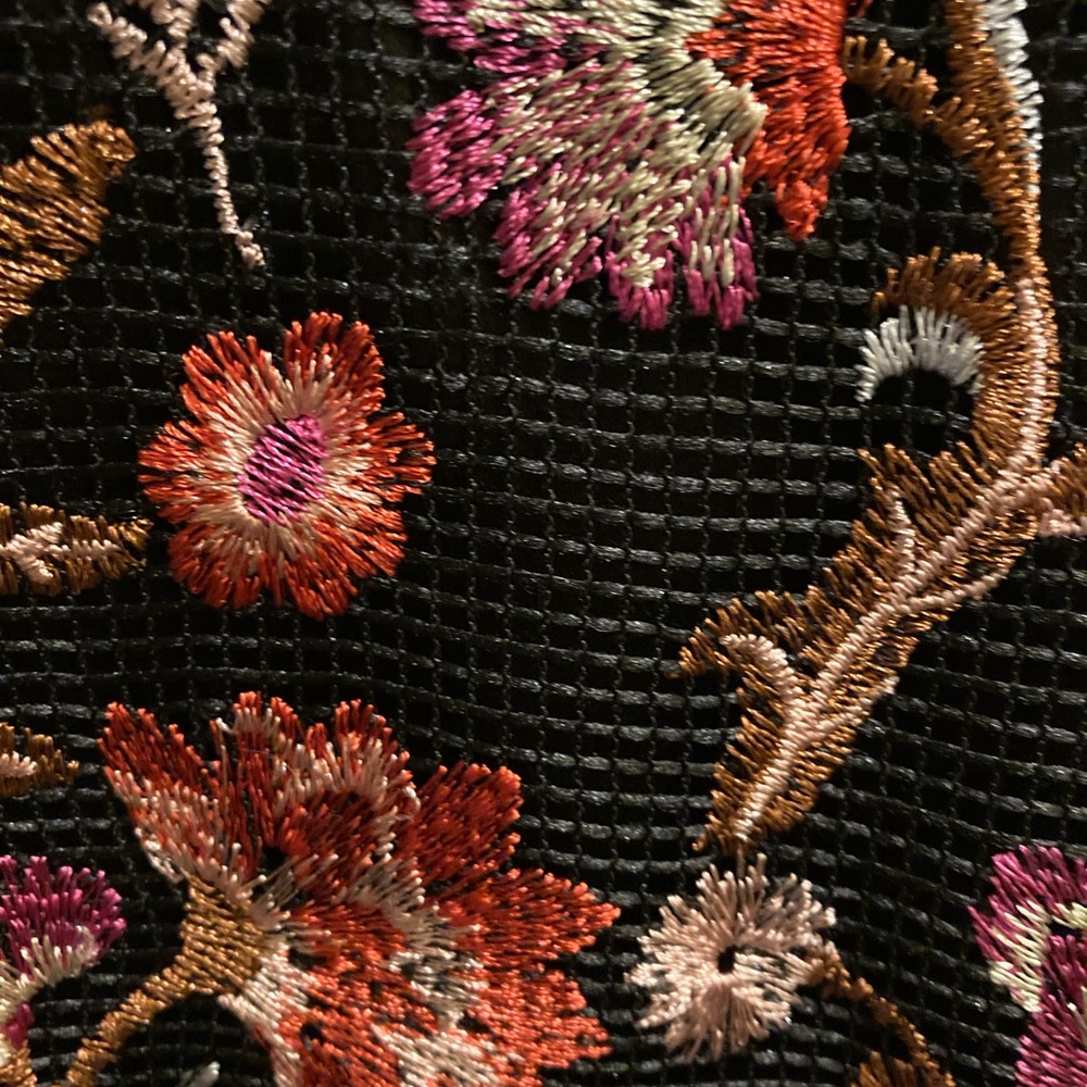 NWOT WHBM embroidered dress. - Picture 4 of 5